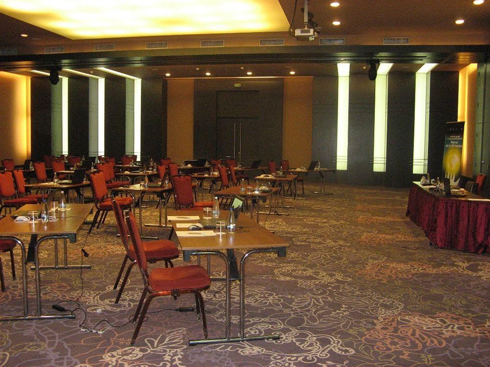 Sheraton Bucharest Hotel Exterior photo A meeting room at a hotel