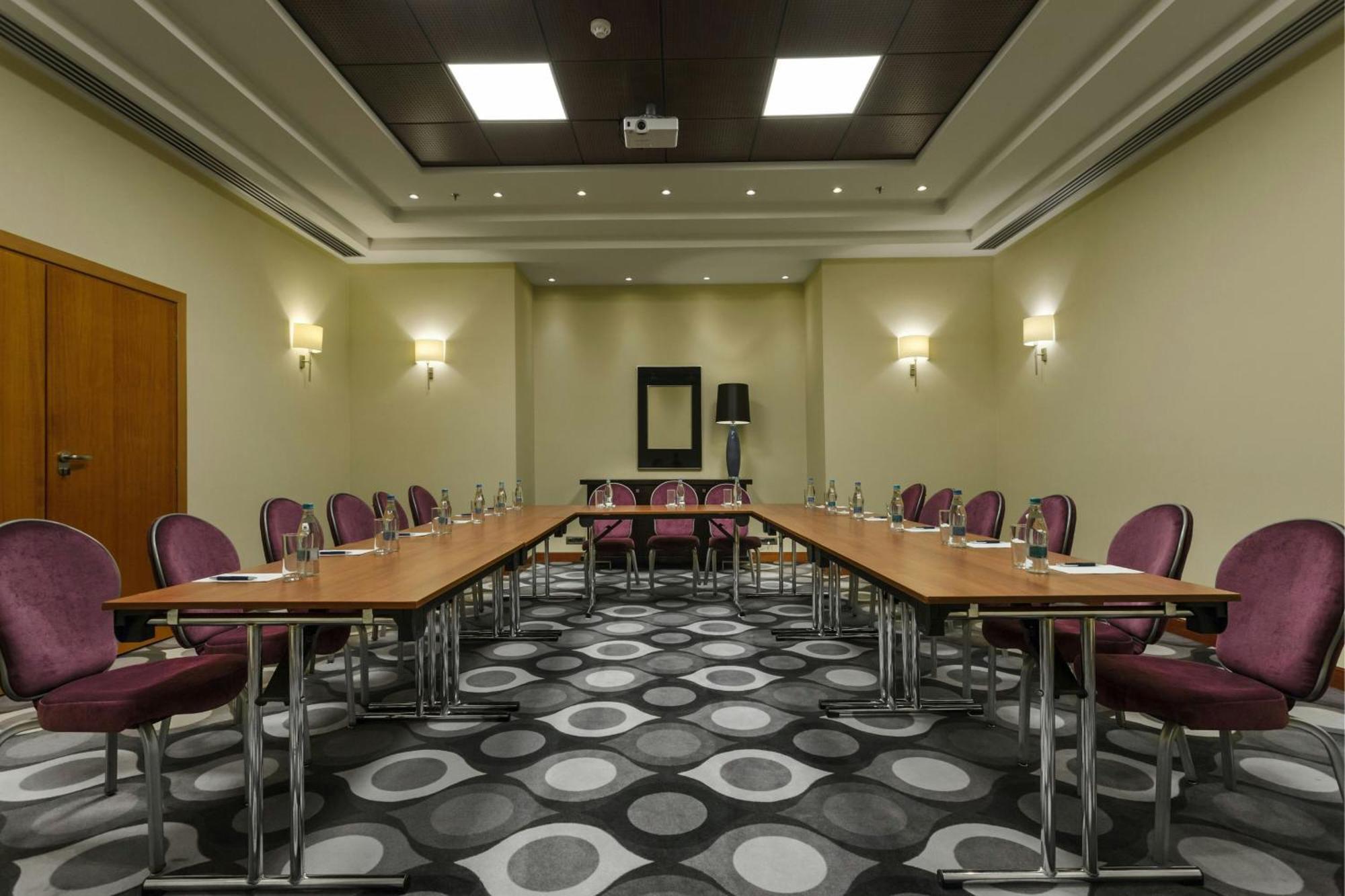 Sheraton Bucharest Hotel Exterior photo Meeting room